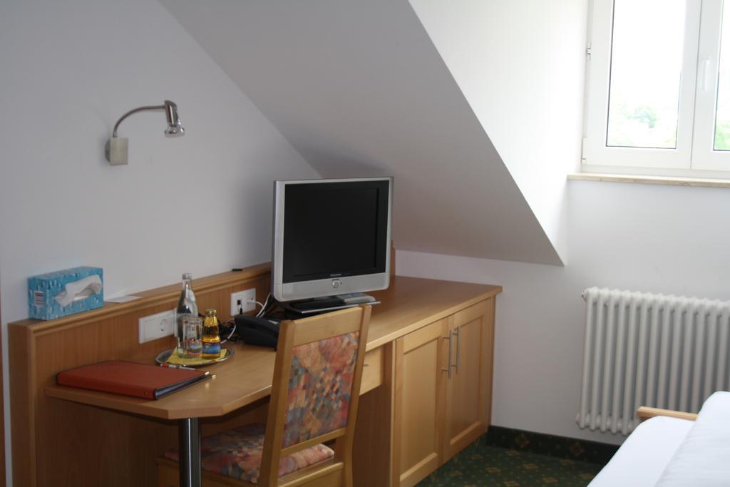 Hotel-Gasthof Zur Krone Ріденбурґ Номер фото