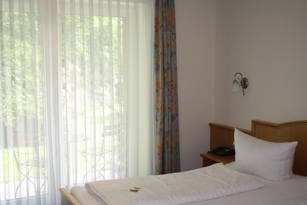 Hotel-Gasthof Zur Krone Ріденбурґ Номер фото