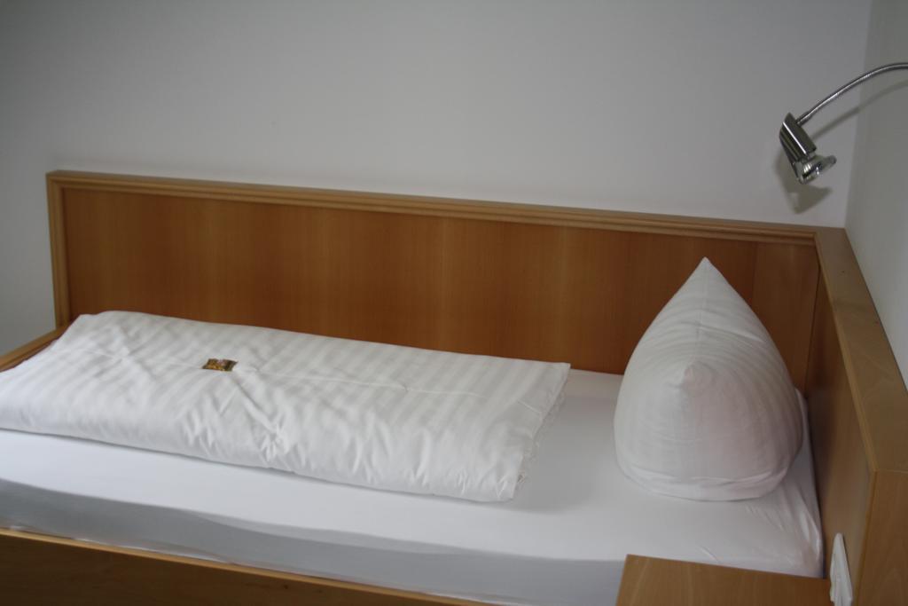 Hotel-Gasthof Zur Krone Ріденбурґ Номер фото