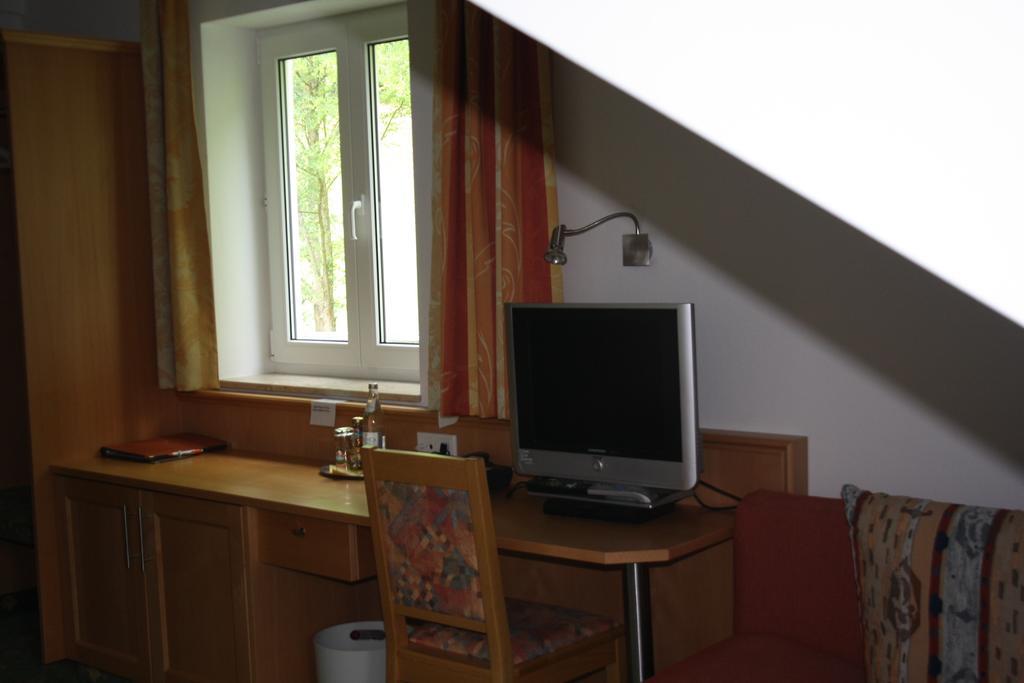 Hotel-Gasthof Zur Krone Ріденбурґ Номер фото